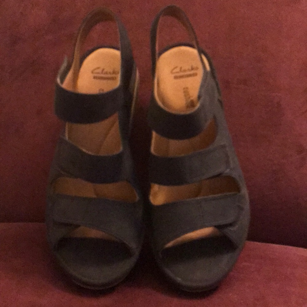 Clarks navy wedges
